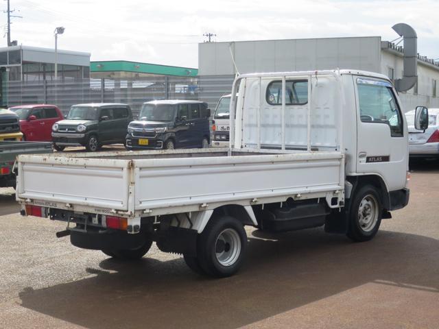 2003 Nissan Atlas – thumbnail 3
