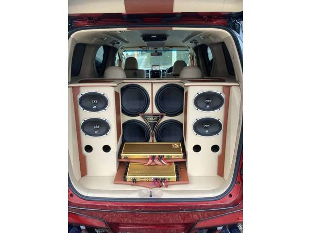 2010 Toyota Alphard – thumbnail 2