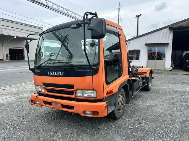 2006 Isuzu Forward – thumbnail 2