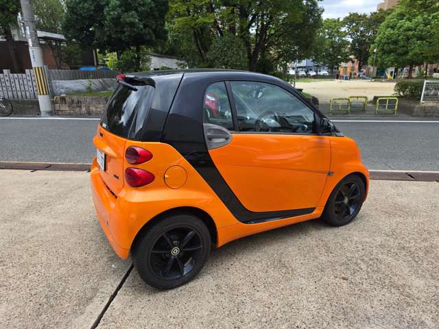 2011 smart Fortwo Smart – thumbnail 4
