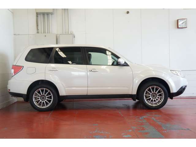 2011 Subaru Forester – thumbnail 4