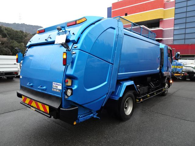 2009 Isuzu Forward – thumbnail 4