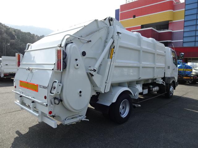 2005 Mitsubishi Fuso Fighter – thumbnail 4