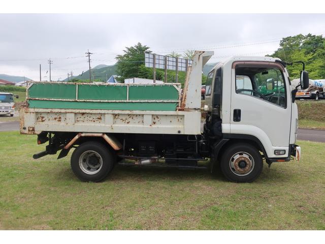2011 Isuzu Forward – thumbnail 3