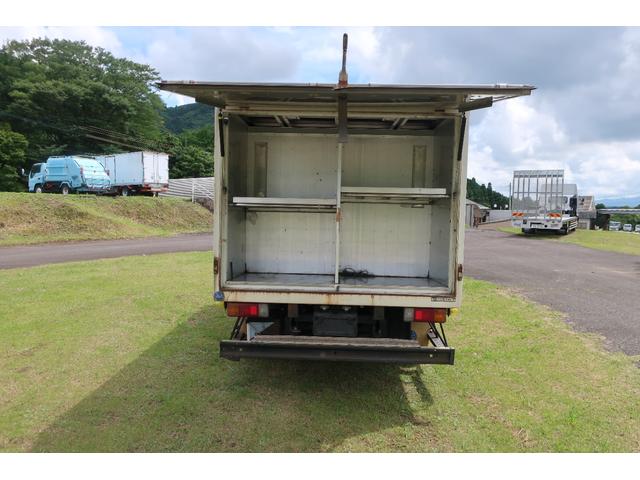 2010 Toyota Dyna – thumbnail 4