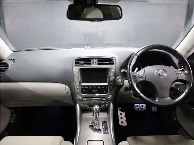 2009 Lexus IS – thumbnail 3