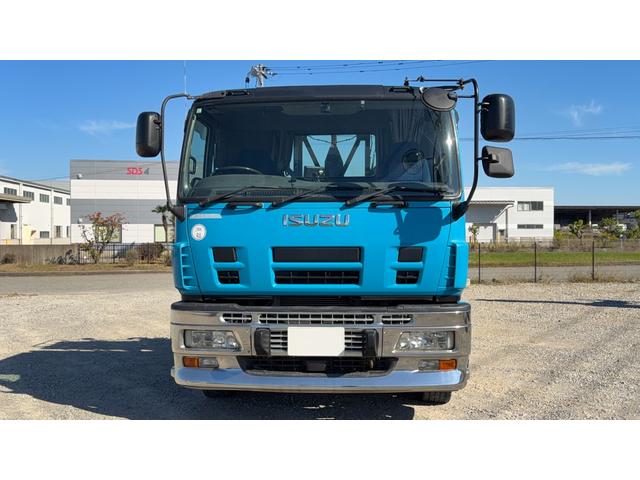 2010 Isuzu Giga – thumbnail 3