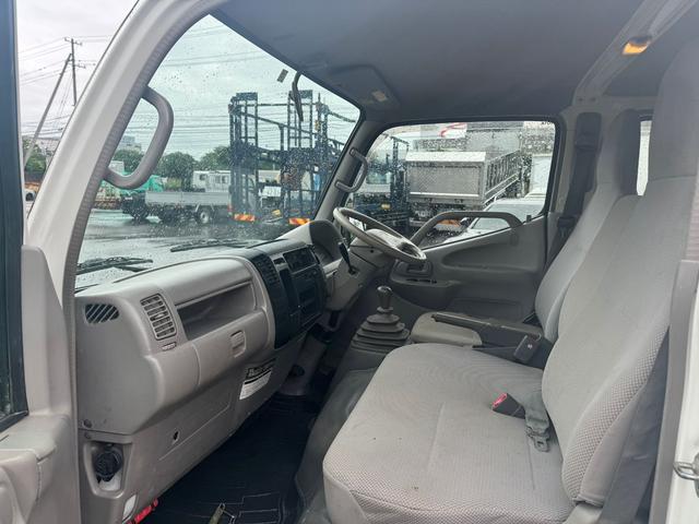 2010 Toyota Dyna – thumbnail 3