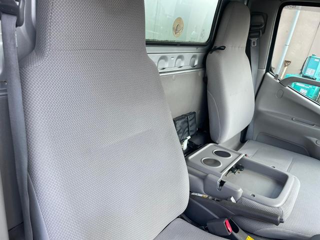 2011 Toyota ToyoAce – thumbnail 3
