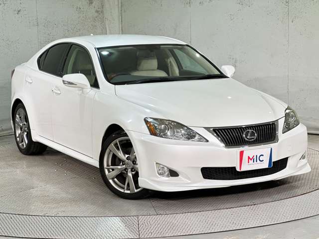 2009 Lexus IS – thumbnail 3