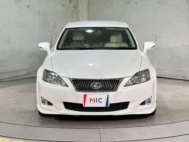 2009 Lexus IS – thumbnail 4