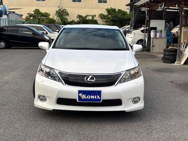 2011 Lexus HS – thumbnail 2