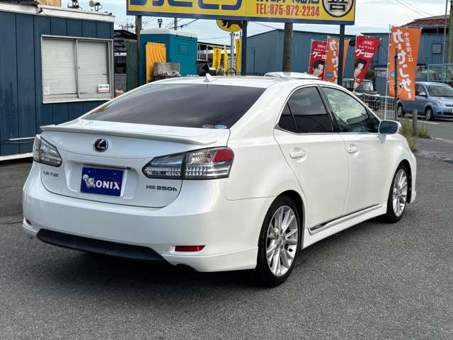 2011 Lexus HS – thumbnail 4