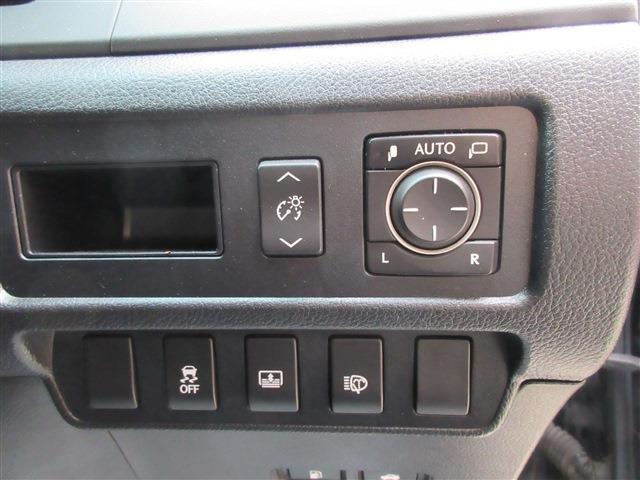 2011 Lexus HS – thumbnail 3