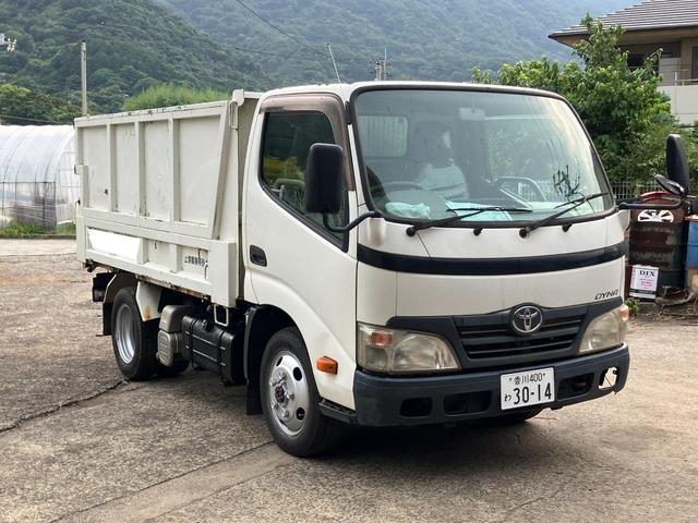 2010 Toyota Dyna – thumbnail 3