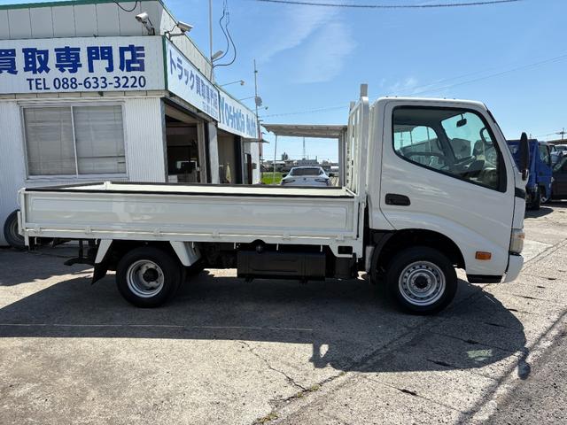2009 Toyota Dyna – thumbnail 4