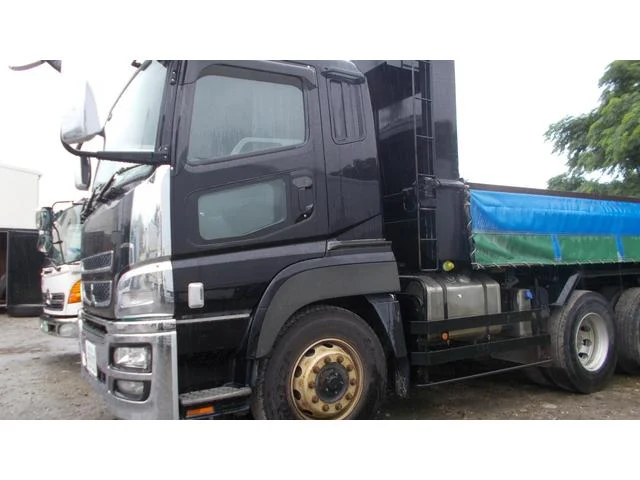 2011 Mitsubishi Fuso Super Great – thumbnail 3