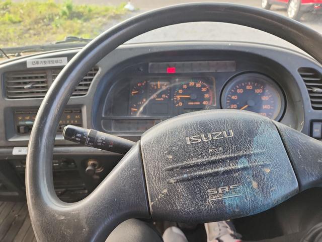 2006 Isuzu Forward – thumbnail 2