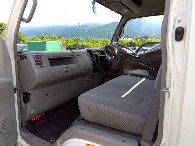 2011 Toyota ToyoAce – thumbnail 3