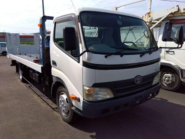 2011 Toyota ToyoAce – thumbnail 4