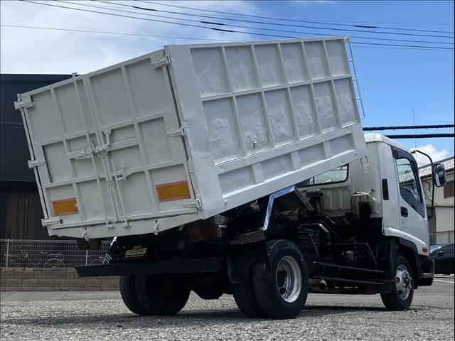 2004 Isuzu Forward – thumbnail 2