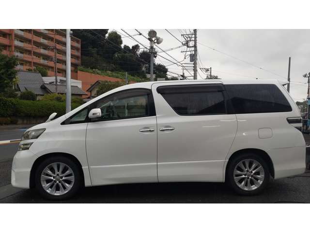 2009 Toyota Vellfire – thumbnail 4