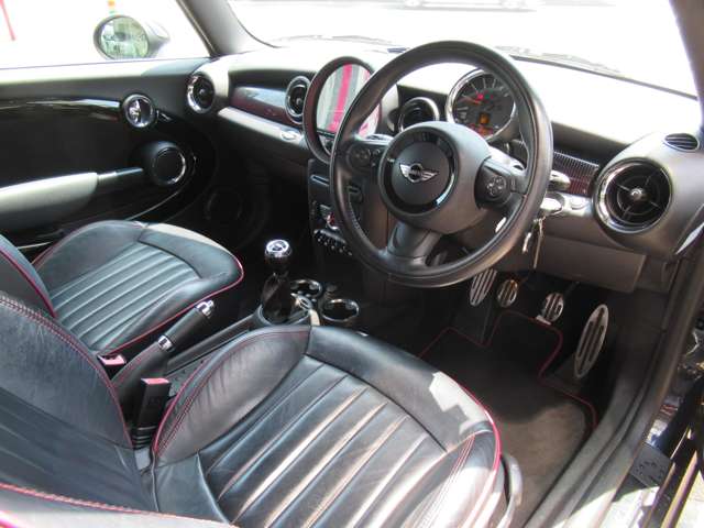 2011 MINI MINI Clubman – thumbnail 3