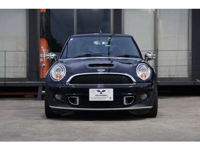 2010 MINI Mni Convertible – thumbnail 2