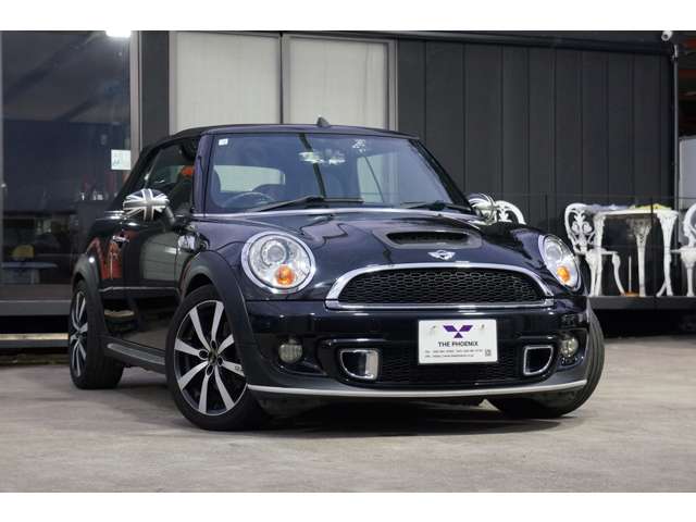 2010 MINI Mni Convertible – thumbnail 3