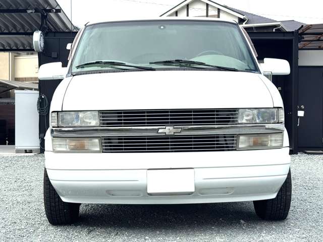 2002 Chevrolet Astro – thumbnail 3
