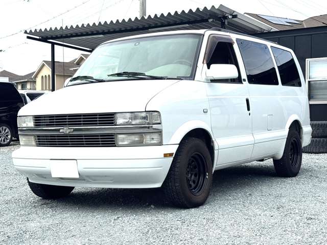 2002 Chevrolet Astro – thumbnail 4