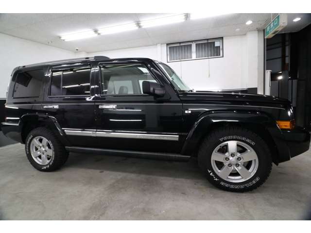 2007 Jeep Commander – thumbnail 2