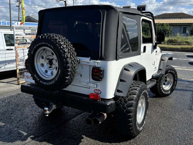 2004 Jeep Wrangler – thumbnail 4