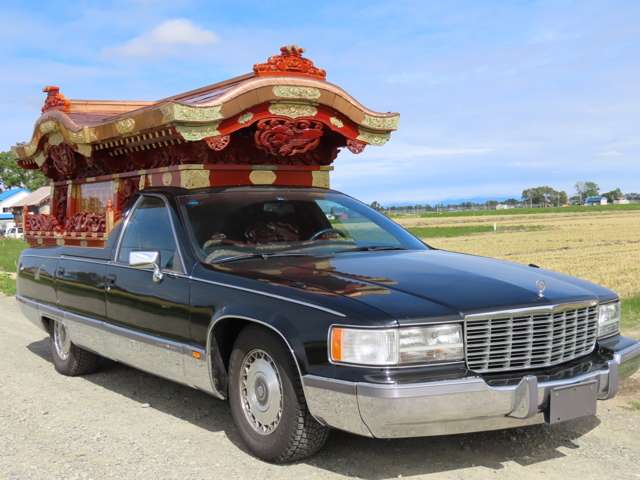 1993 Cadillac Fleetwood – thumbnail 2