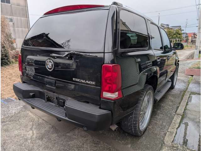 2007 Cadillac Escalade – thumbnail 3