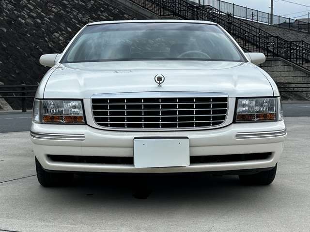 1997 Cadillac Concourse – thumbnail 2