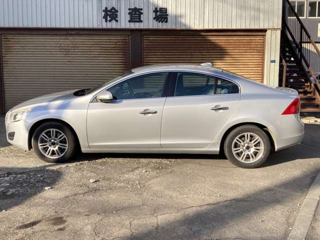 2011 Volvo S60 – thumbnail 2