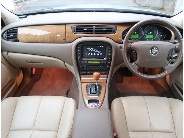 2007 Jaguar S-Type – thumbnail 3