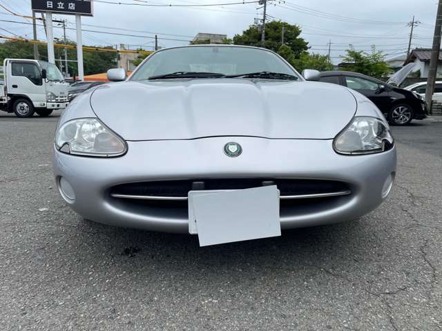 2002 Jaguar XK Series Coupe – thumbnail 2