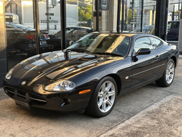 1996 Jaguar XK Series Coupe – thumbnail 2