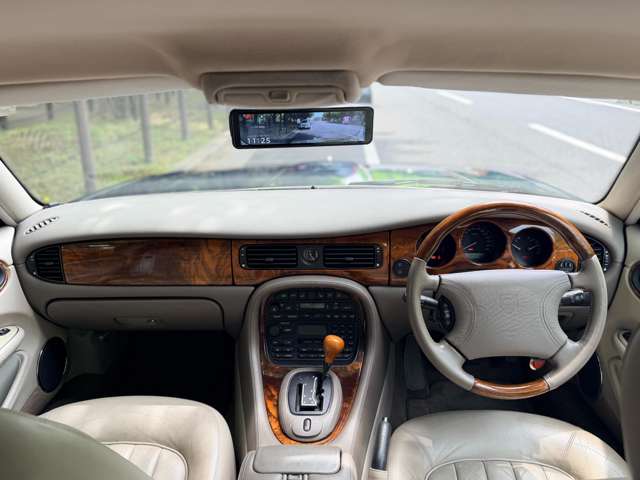 1999 Jaguar XJ – thumbnail 3