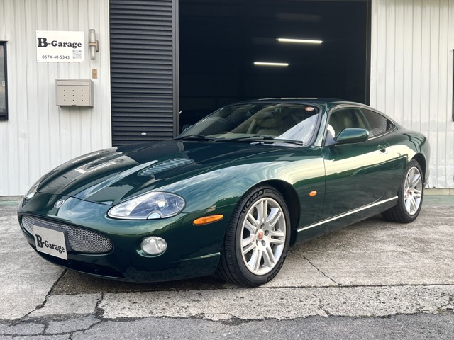 2004 Jaguar XK Series Coupe