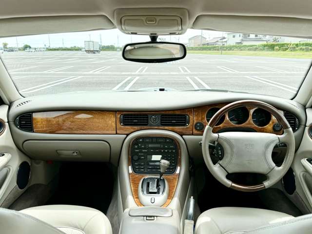 1998 Jaguar XJ – thumbnail 3