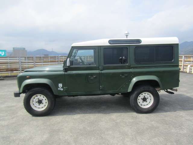 2002 Land Rover Defender – thumbnail 4