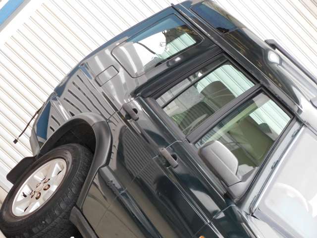 2004 Land Rover Discovery – thumbnail 3