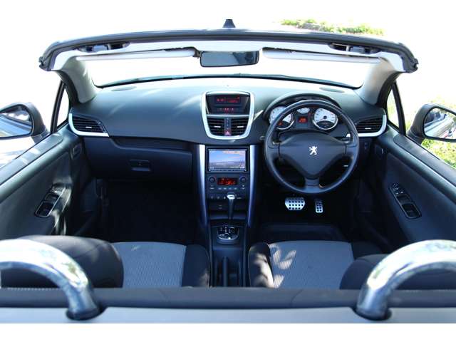2008 Peugeot 207CC – thumbnail 3