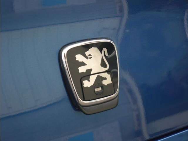 1998 Peugeot 406 Coupe – thumbnail 4