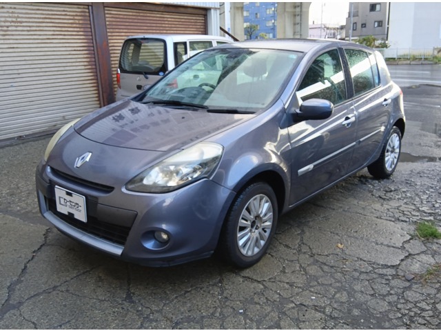 2010 Renault Lutecia
