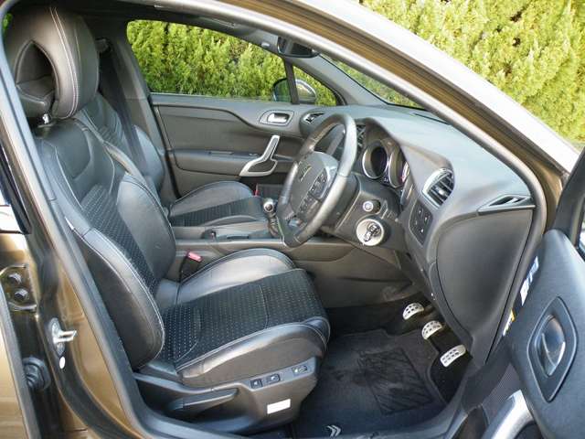 2011 Citroën DS4 – thumbnail 4