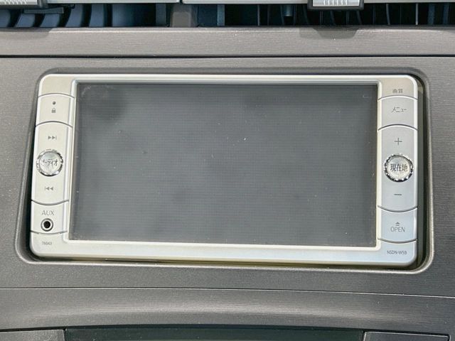 2010 Toyota Prius – thumbnail 3